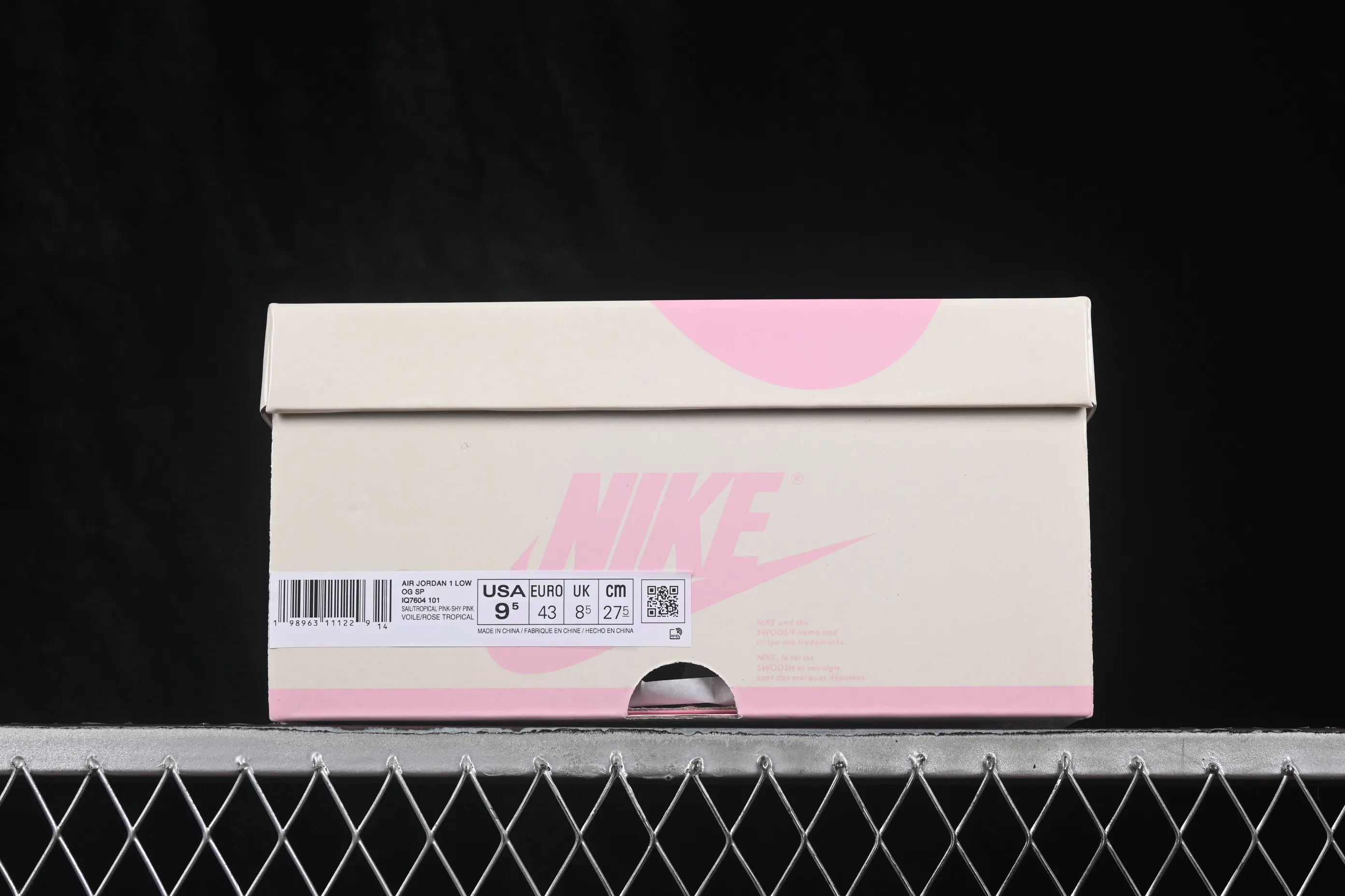 All categories Air Jordan Jordan series basketball shoes Air Jordan 1 Low GX foreign trade version Travis Scott x Air Jordan 1 Low OG AJ1 Joe 1 undercut low top full head layer IQ7604-101